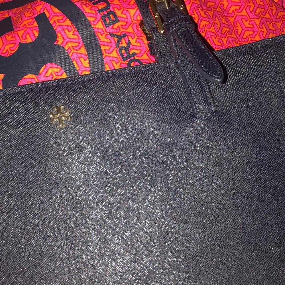 Tory Burch York Tote Purse in Navy - Picture 8 of 8